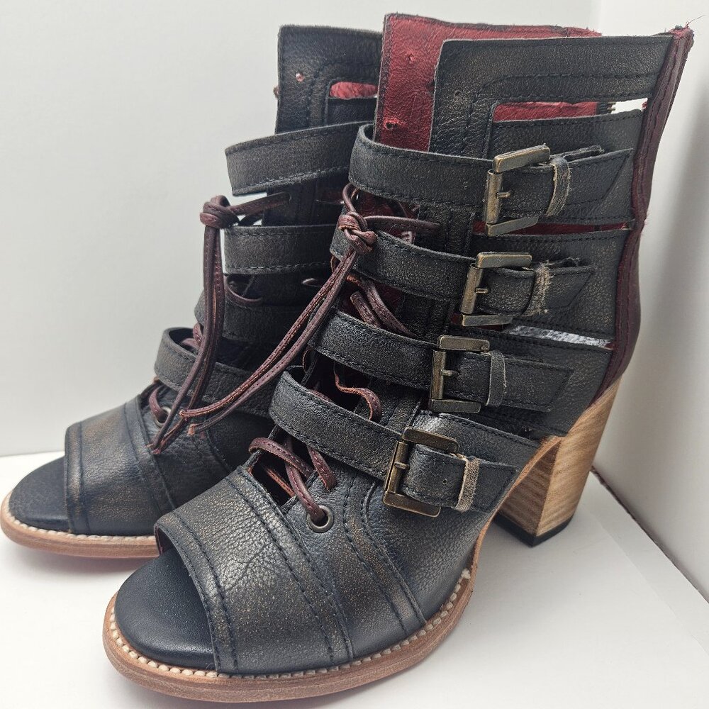 Freebird Braeden RARE Bootie sandals with heels size 9 Distressed Black Strappy